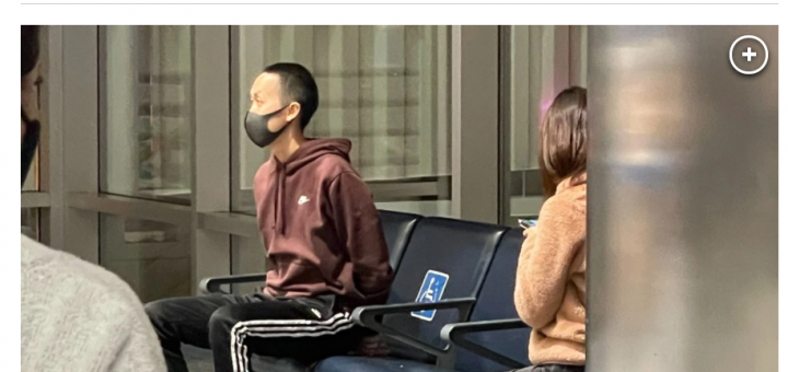 丢人! 头等舱亚裔男暴打空姐 航班紧急迫降! 乘客怒: 不戴口罩 还打女人！